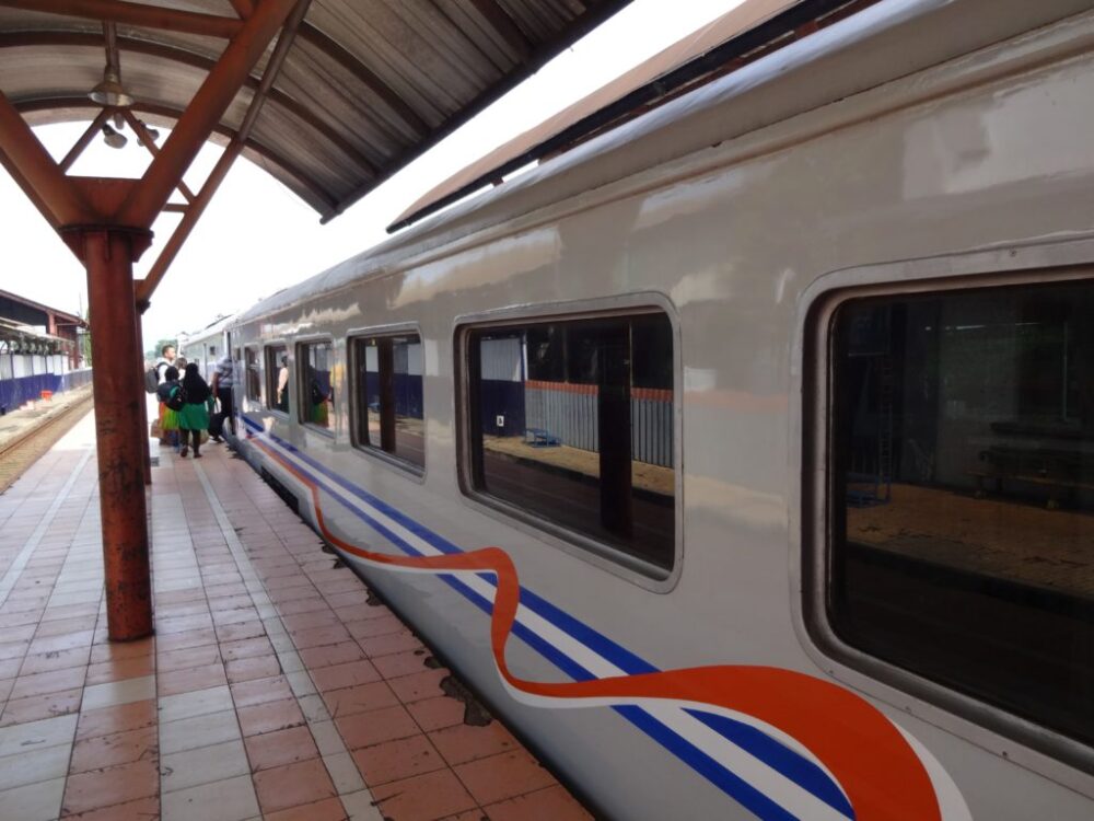 インドネシア「ジャワ鉄道」のチケットをネット予約・購入する方法と、ジョグジャカルタ～ジャカルタ間の乗車レビューをご紹介 