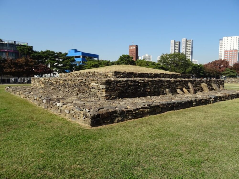 ソウルで観れる百済の遺跡「石村洞古墳群」への行き方 