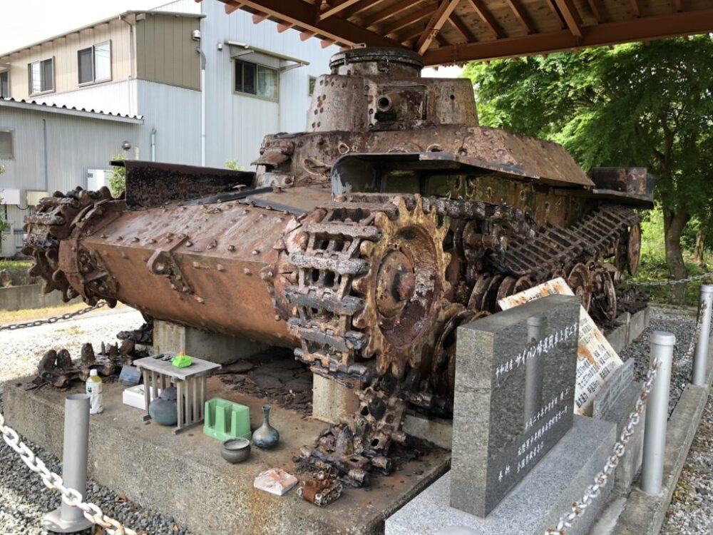 旧日本帝国陸軍の主力戦車「九七式中戦車（チハ車）」に出会える富士宮の若獅子神社 