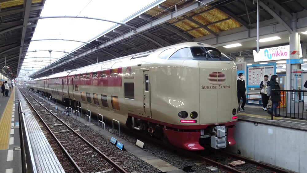 旅行会社のツアー枠を活用する