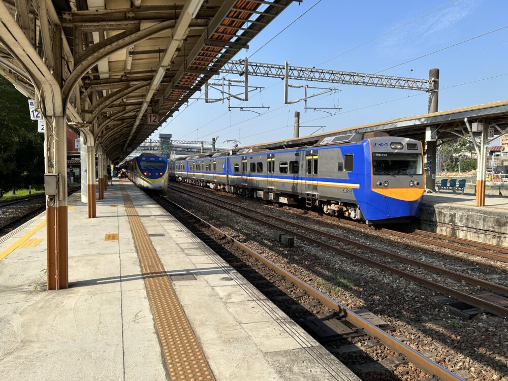 嘉義駅の区間車