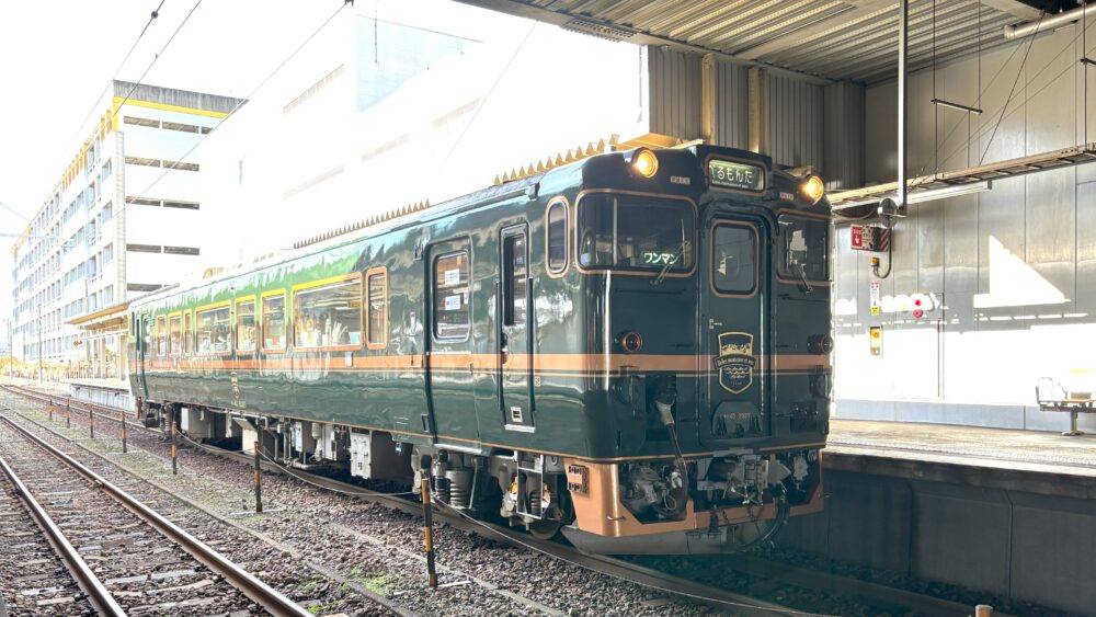 高岡駅のべるもんた２