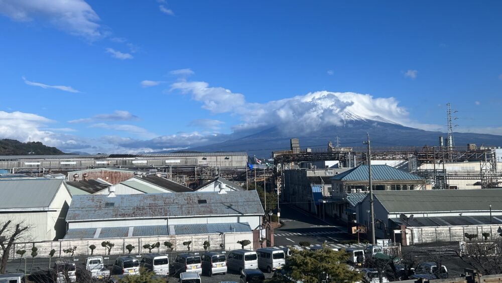 新富士付近での富士山の眺め