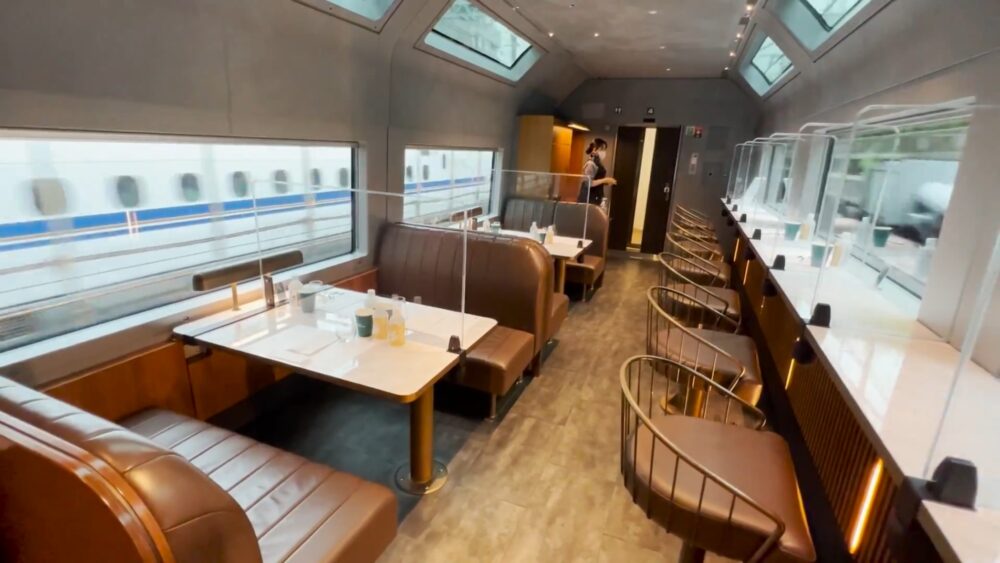 サフィール踊り子カフェテリア