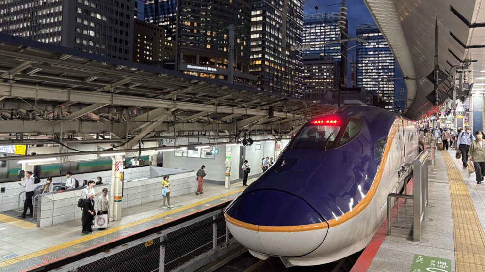 つばさ夜の東京駅