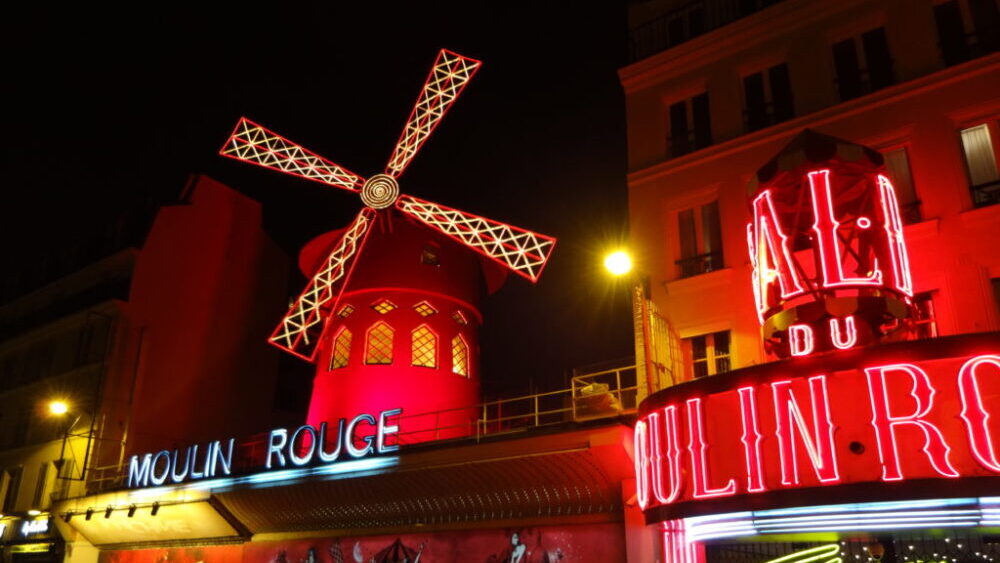 ムーランルージュの夜景