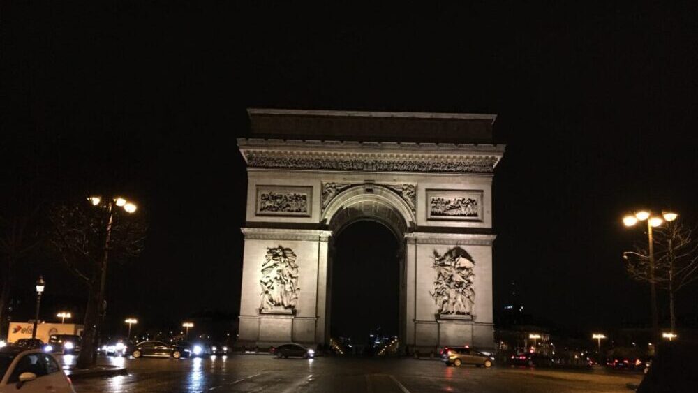 夜の凱旋門