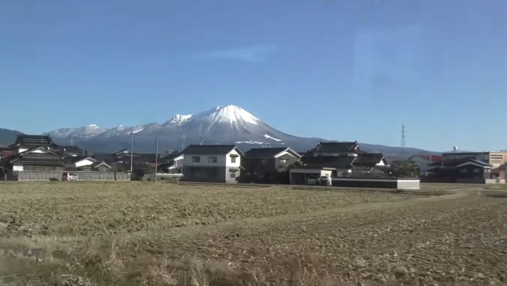 伯耆大山駅付近から見た大山