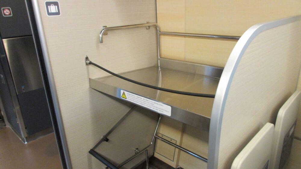 特急やくもの大型荷物スペース