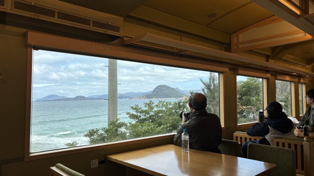 観光列車「◯◯のはなし」のおすすめ座席について